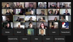 Zoom Meeting mit vielen verschiedenen Menschen, kleine Kamerabilder